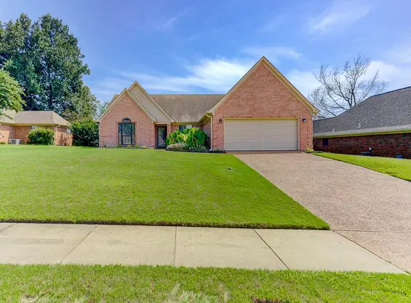 7669 SHADOW HILLS DR, Bartlett, TN 38002