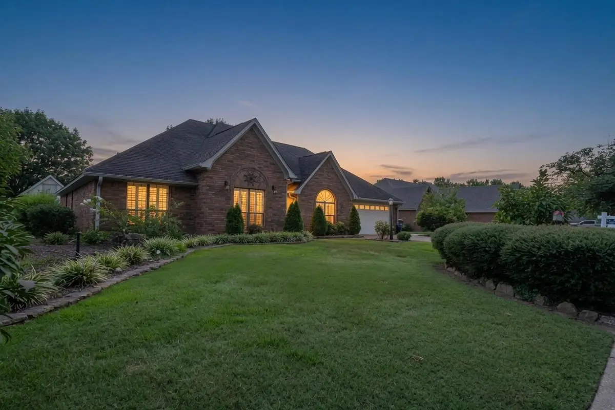 3626 APPLING LAKE DR, Bartlett, TN 38133 - #1