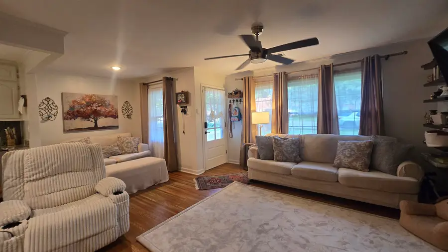 1639 COLONIAL RD, Memphis, TN 38117 - #2