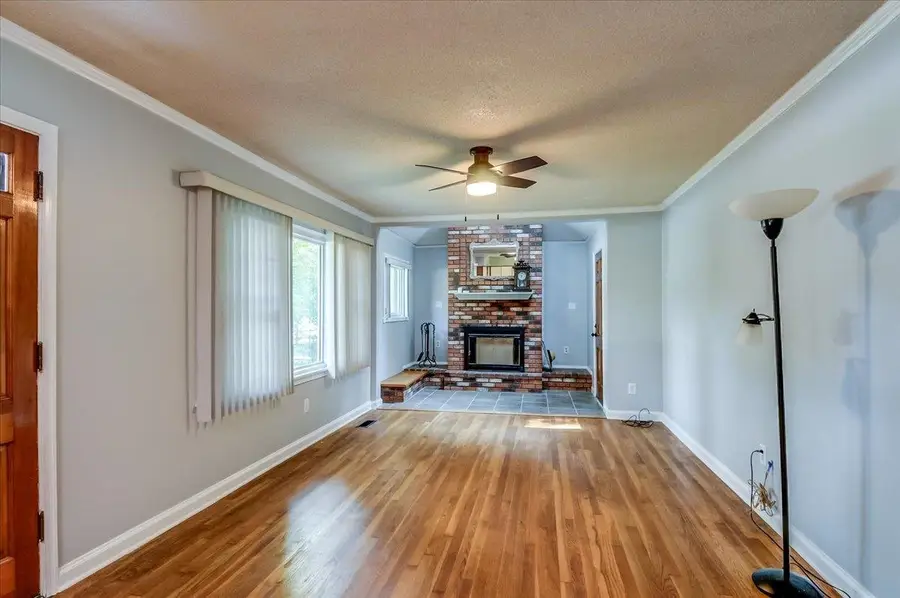 1227 COLONIAL RD, Memphis, TN 38117 - #2