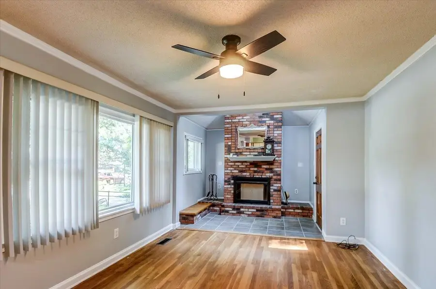 1227 COLONIAL RD, Memphis, TN 38117 - #3