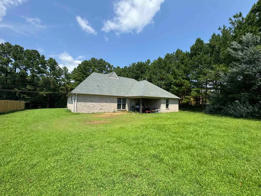 650 MURRELL DR, Oakland, TN 38060 - #2