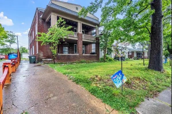 925 N PARKWAY PKY, Memphis, TN 38105