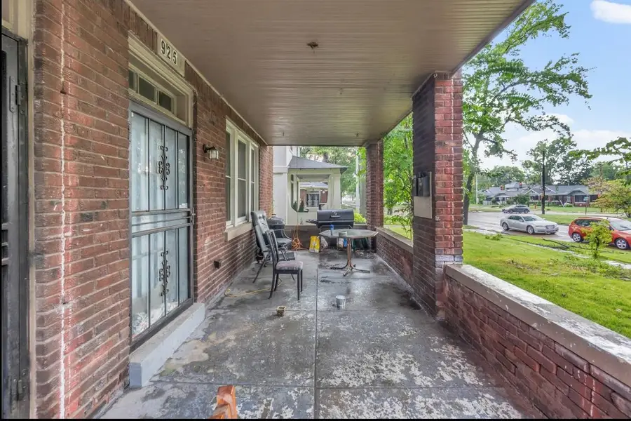 925 N PARKWAY PKY, Memphis, TN 38105 - #2