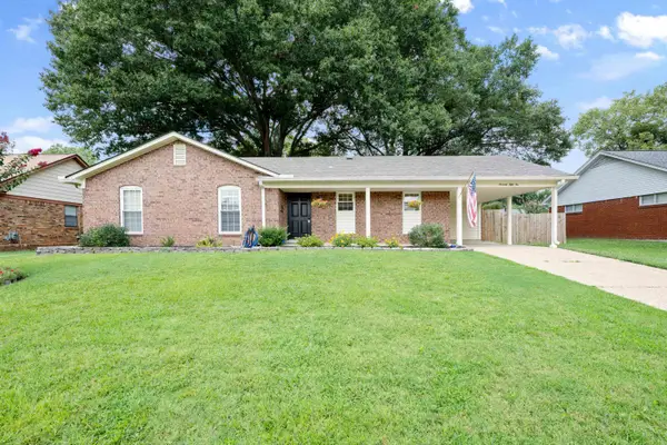 7052 DAWNHILL RD, Bartlett, TN 38135