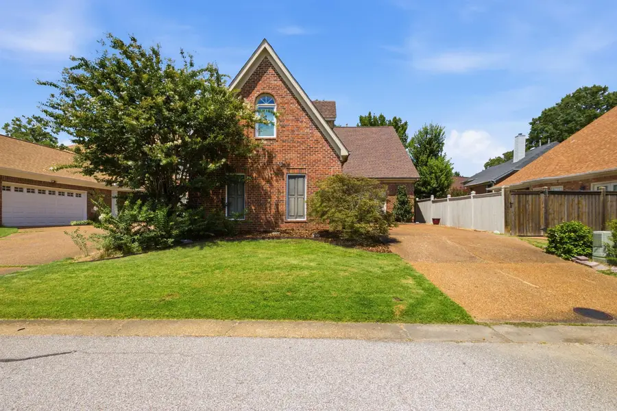 1080 MIRROR LAKE LN, Cordova, TN 38018 - #2