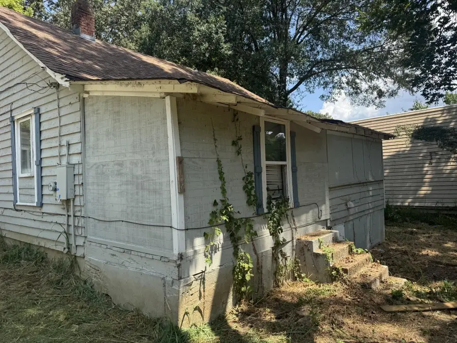 1829 THE OAKS AVE, Memphis, TN 38127 - #2