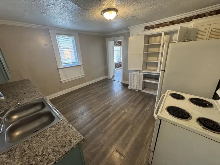 1829 THE OAKS AVE, Memphis, TN 38127 - #3