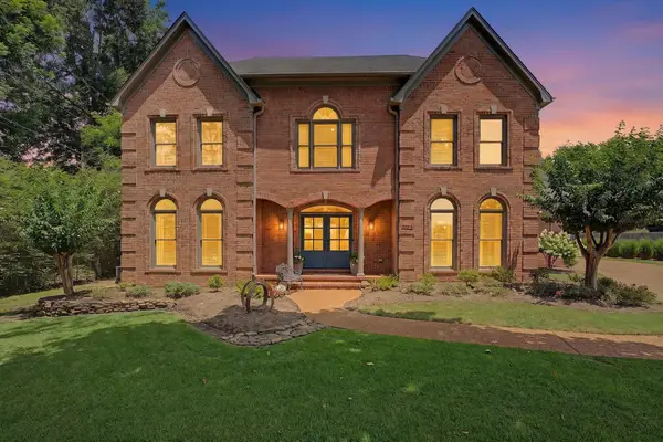8957 CEDAR HOLLOW CV, Memphis, TN 38016