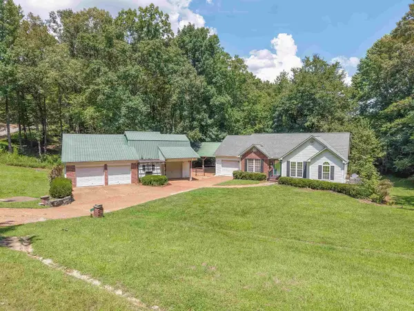 66 WOODRUN DR, Middleton, TN 38052