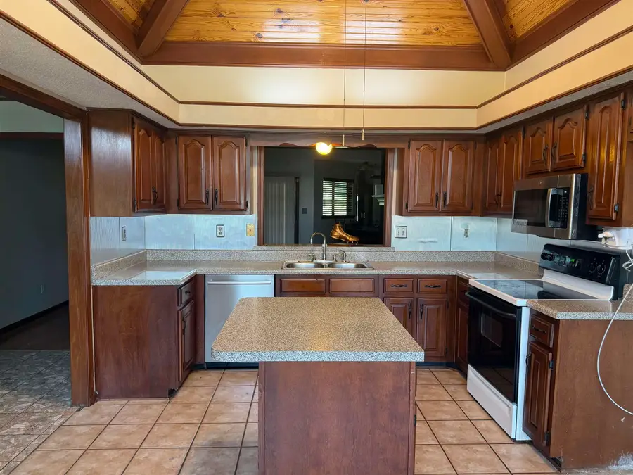 6734 E SPENCER FOREST DR E, Memphis, TN 38141 - #2
