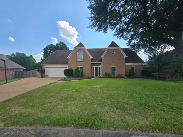 7755 S THUNDERSTONE CIR S, Memphis, TN 38125
