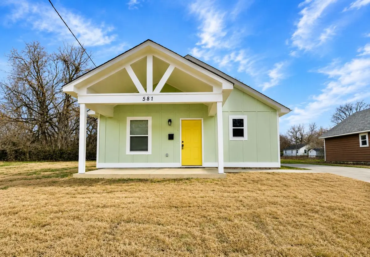 581 GILLEAS RD, Memphis, TN 38109 - #1