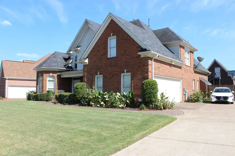 1704 W BELLEDEER DR, Cordova, TN 38016 - #2