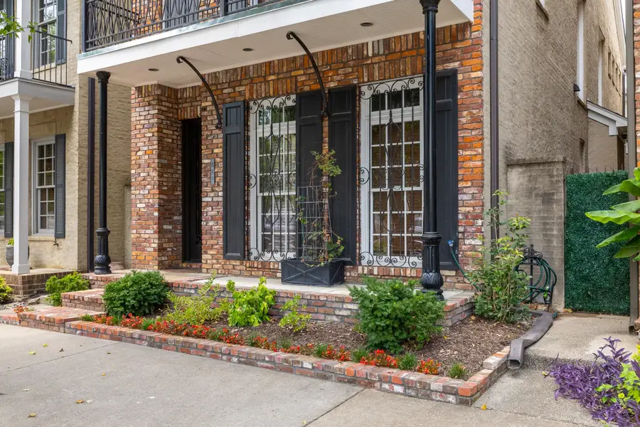 621 S FRONT ST, Memphis, TN 38103 - #3