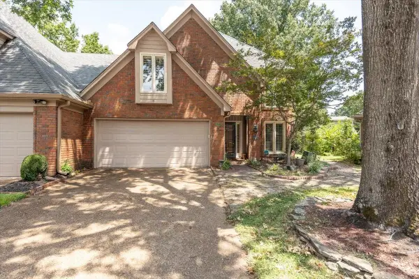 8472 DONEGAL CV, Germantown, TN 38139