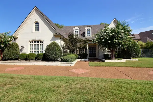 10228 W SHREWSBURY RUN W, Collierville, TN 38017