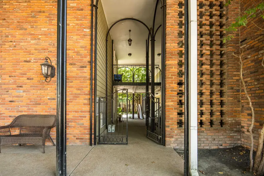220 S MCLEAN BLVD #8, Memphis, TN 38104 - #2