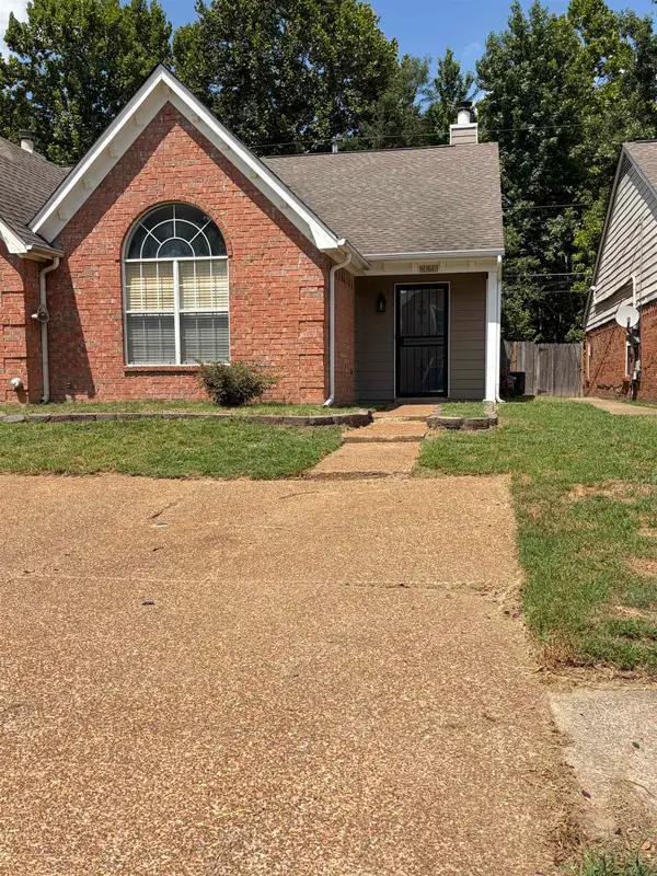 8362 CREEK FRONT DR, Memphis, TN 38016