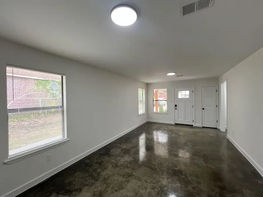 57 E BELLE HAVEN AVE, Memphis, TN 38109 - #2