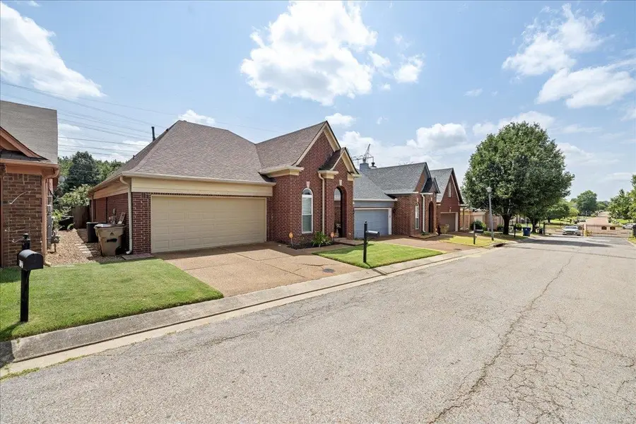 9123 S BERRY GARDEN CIR, Cordova, TN 38016 - #3