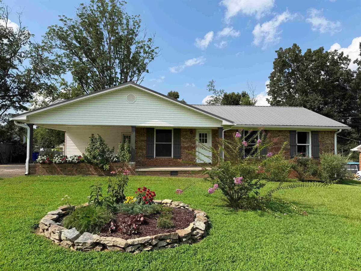 295 CENTRAL AVE, Savannah, TN 38372 - #1
