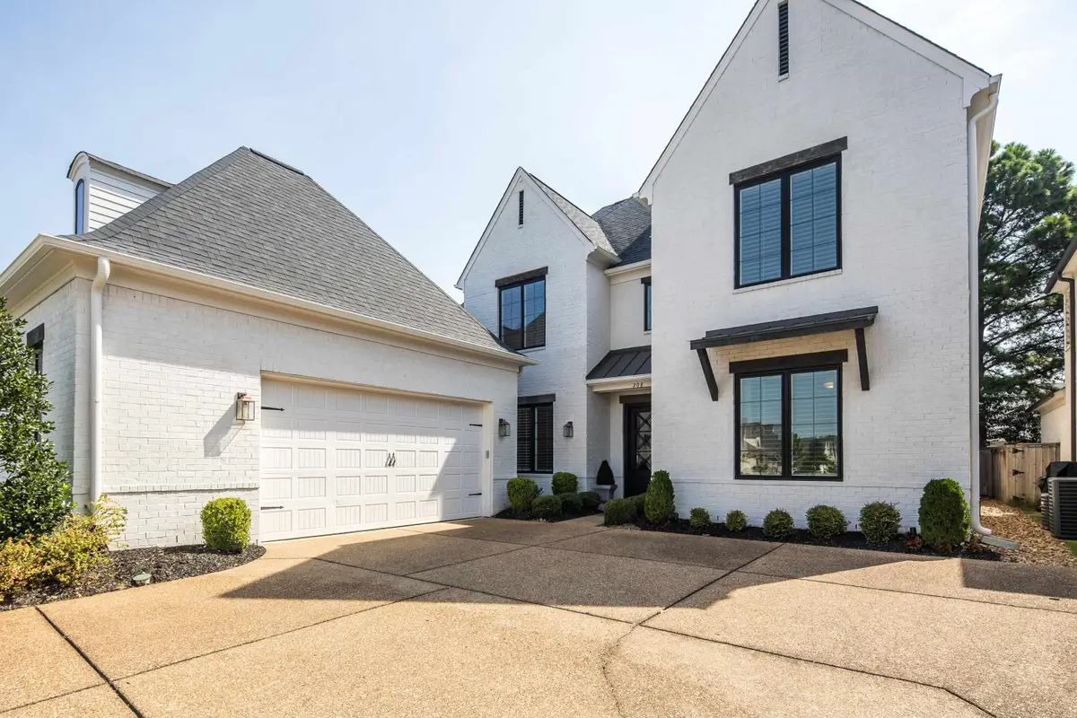 208 CHADWICK WOODS LN, Collierville, TN 38017 - #1