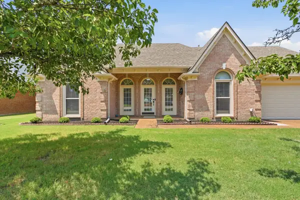 1325 RIVER PINE DR, Collierville, TN 38017