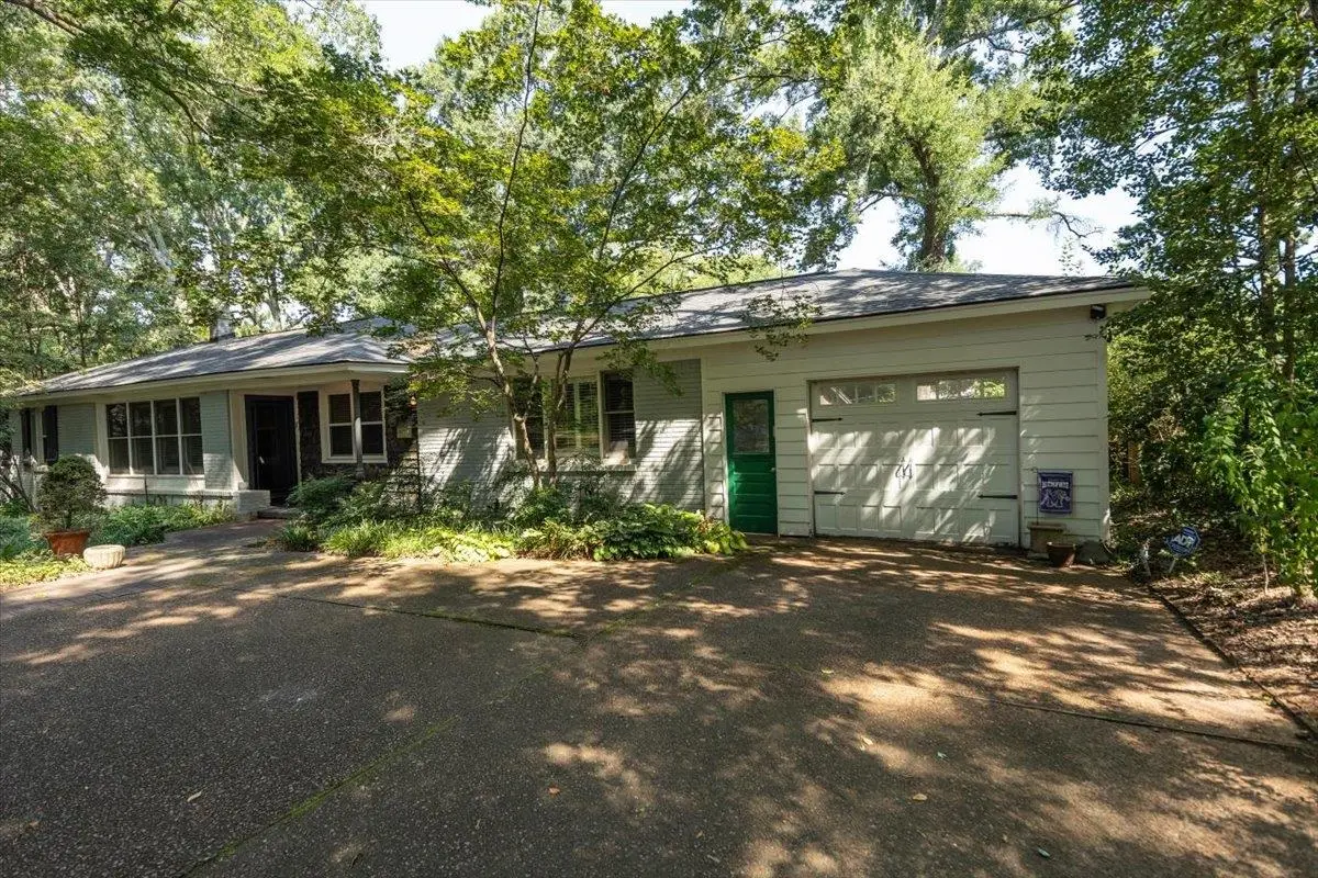 4910 COLE RD, Memphis, TN 38117 - #1