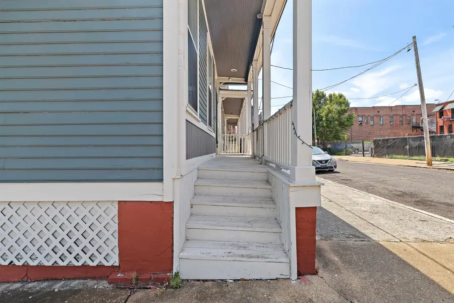 372 MULBERRY ST, Memphis, TN 38103 - #2