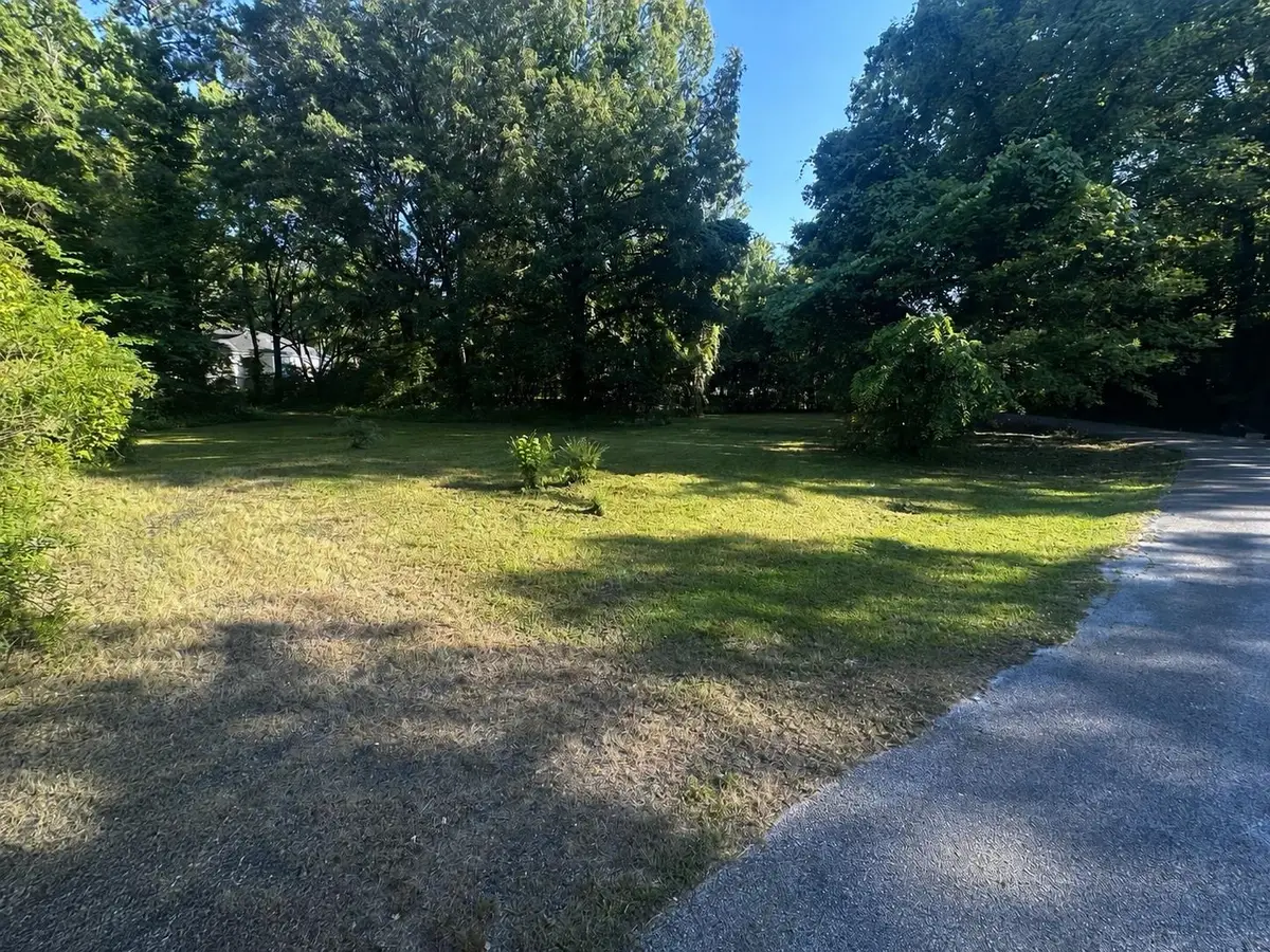 1301 MARGARET RD, Memphis, TN 38109 - #1