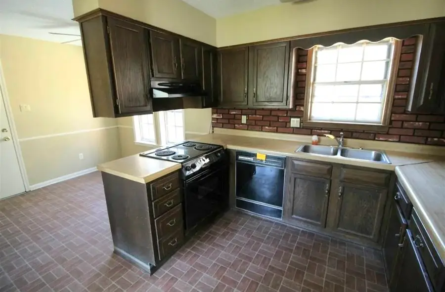 6232 SKYLIGHT DR, Bartlett, TN 38135 - #3