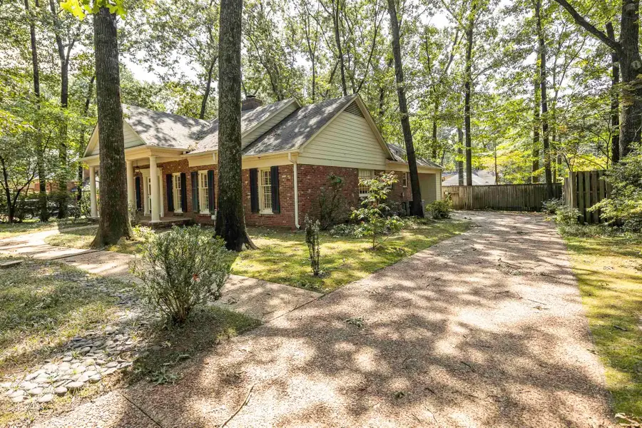 6435 KIRBY OAKS DR, Memphis, TN 38119 - #2