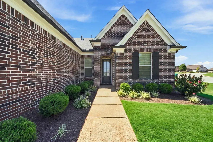250 SAINT ANDREWS DR, Oakland, TN 38060 - #3