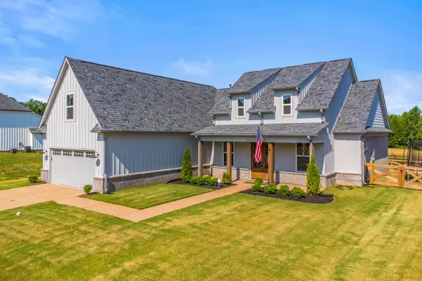 230 HIGHLAND PARK CV, Oakland, TN 38060