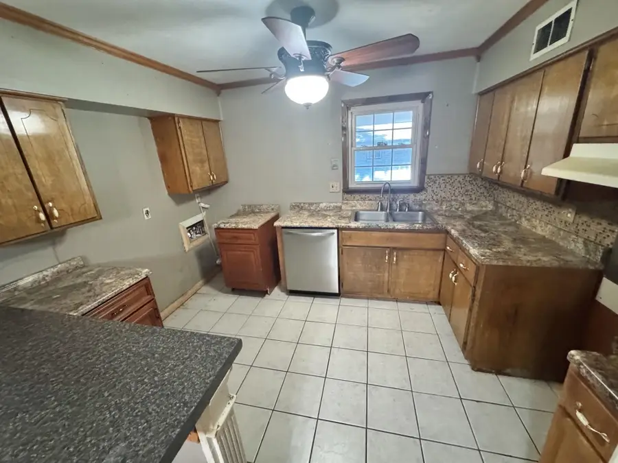 912 PARKROSE AVE, Memphis, TN 38109 - #3