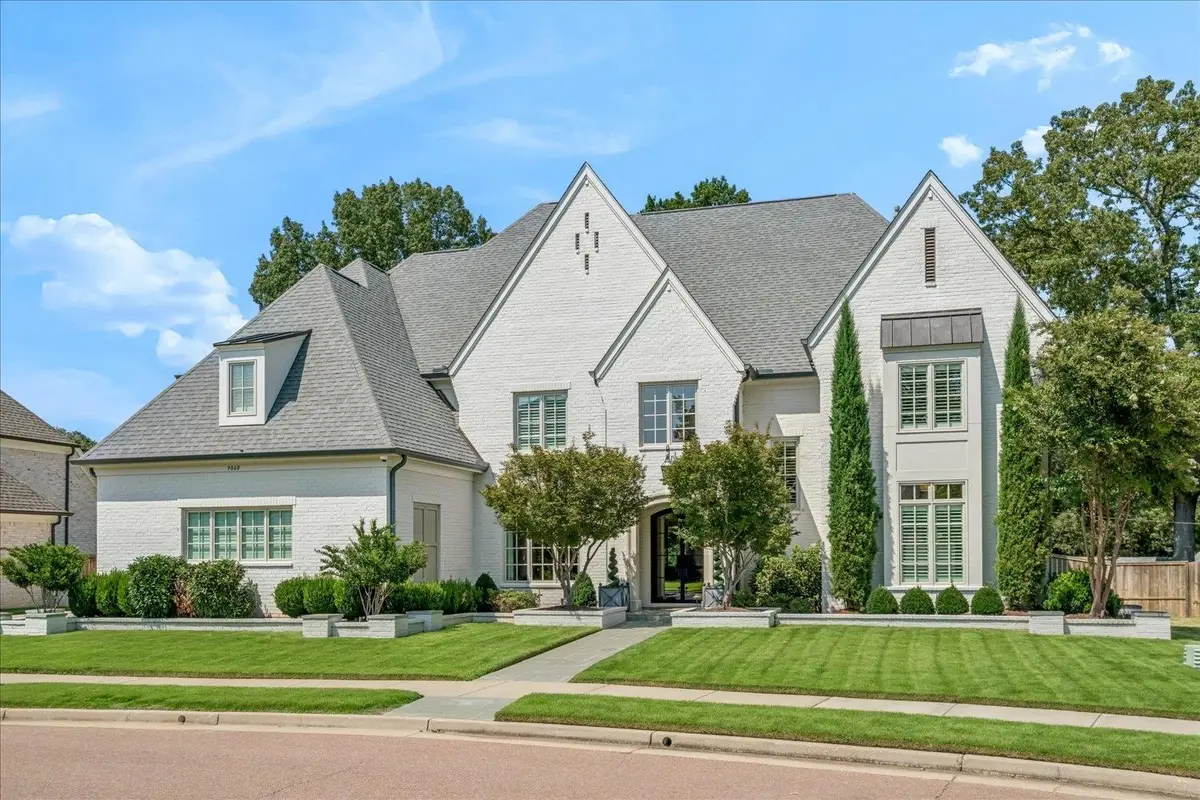 9060 WINSTON WOODS CIR N, Germantown, TN 38139 - #1