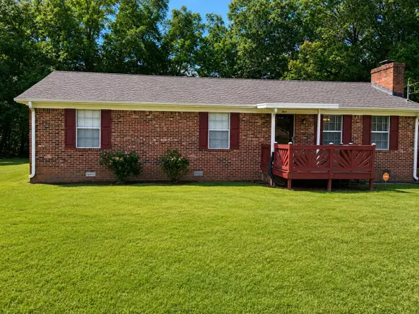 3 HOLLY HILL DR, Jackson, TN 38301-9013
