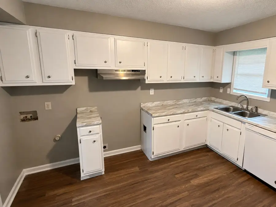 1902 MERRIMAC CV, Southaven, MS 38671-5124 - #3