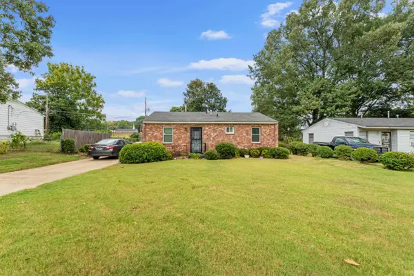 416 W HOLMES RD, Memphis, TN 38109