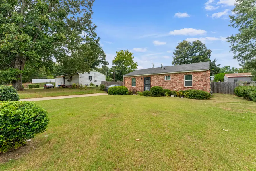 416 W HOLMES RD, Memphis, TN 38109 - #2