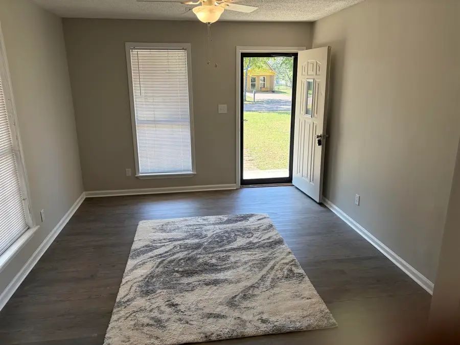 213 LINDA VISTA DR, Bolivar, TN 38008 - #3