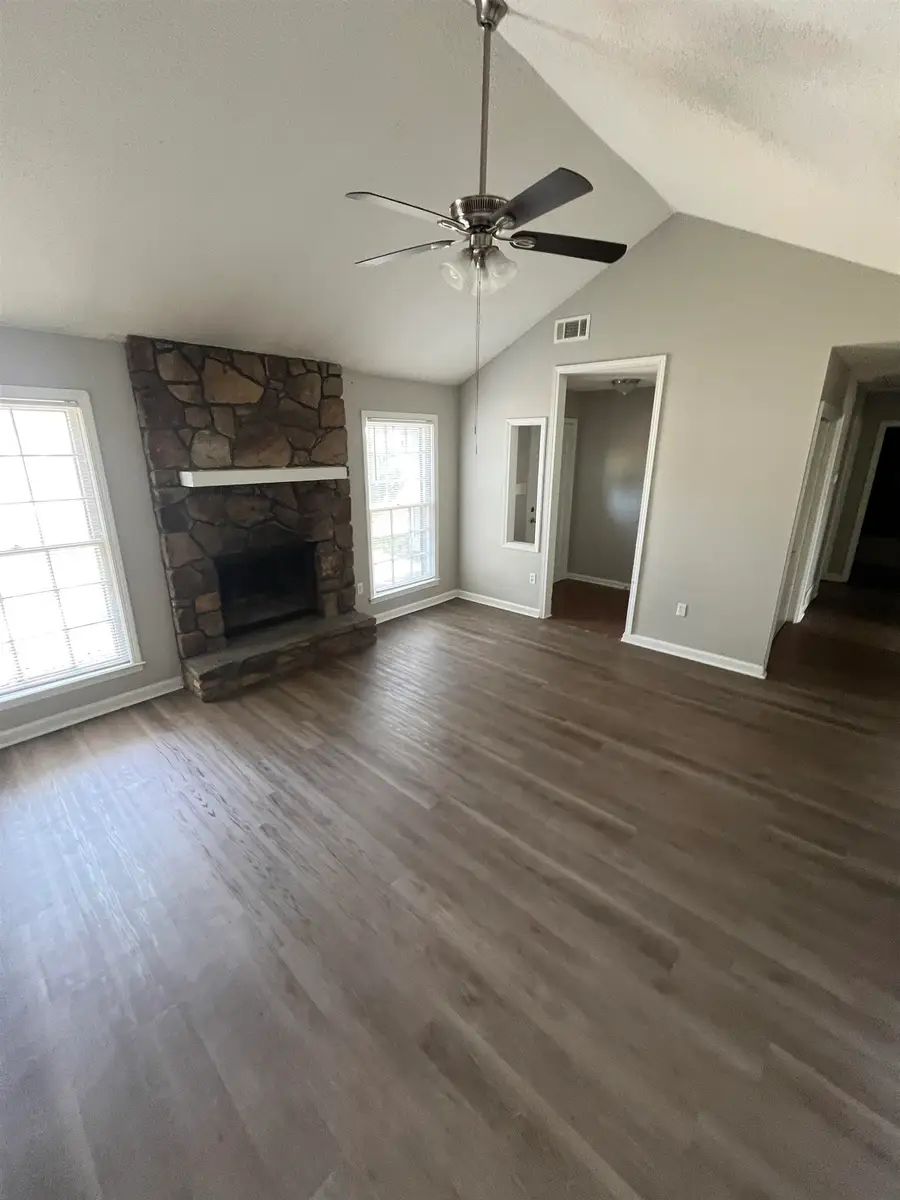 3305 BURGESS DR, Memphis, TN 38118 - #3