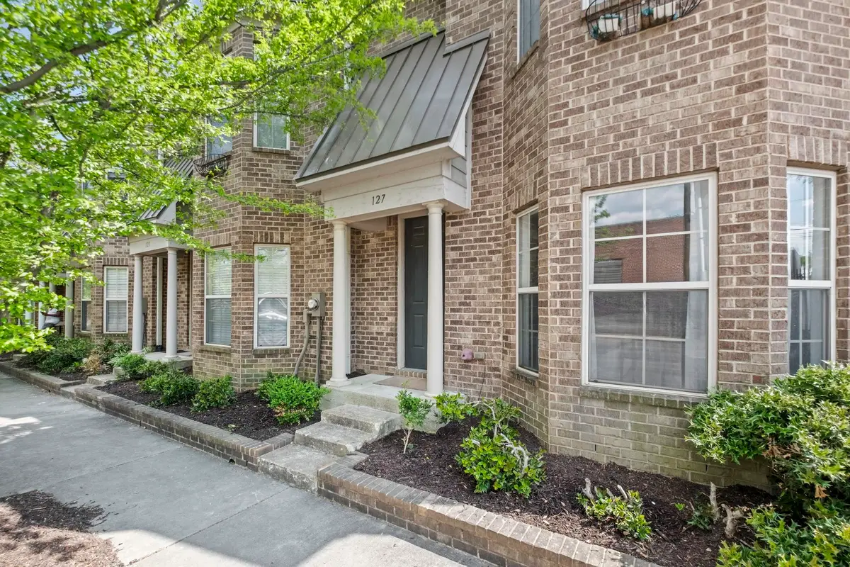 127 W CAROLINA AVE, Memphis, TN 38103 - #1
