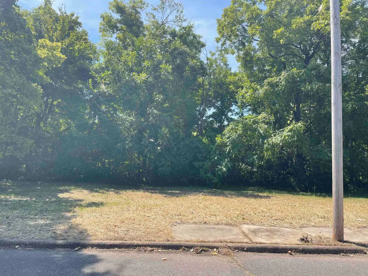 349 SIMPSON AVE, Memphis, TN 38106 - #1