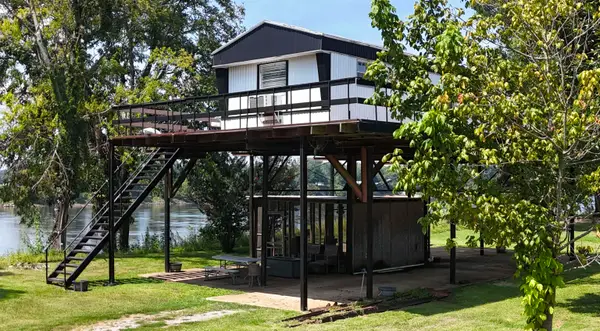 1295 ARNOLD LN, Savannah, TN 38372