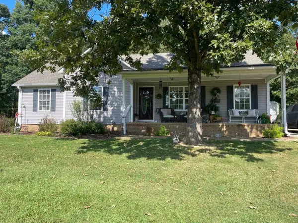 190 AMELIA BREANN DR, Selmer, TN 38375-3293
