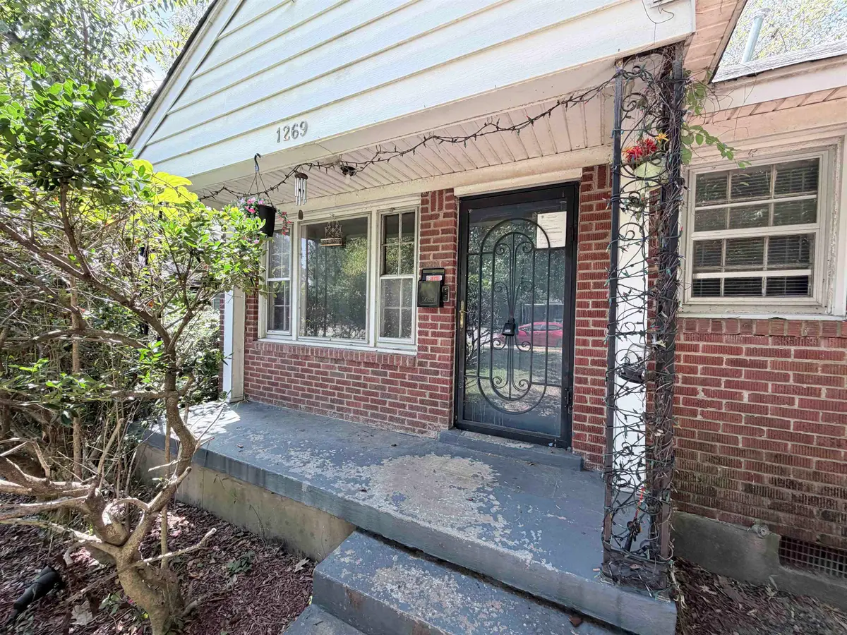 1269 COLONIAL RD, Memphis, TN 38117 - #1