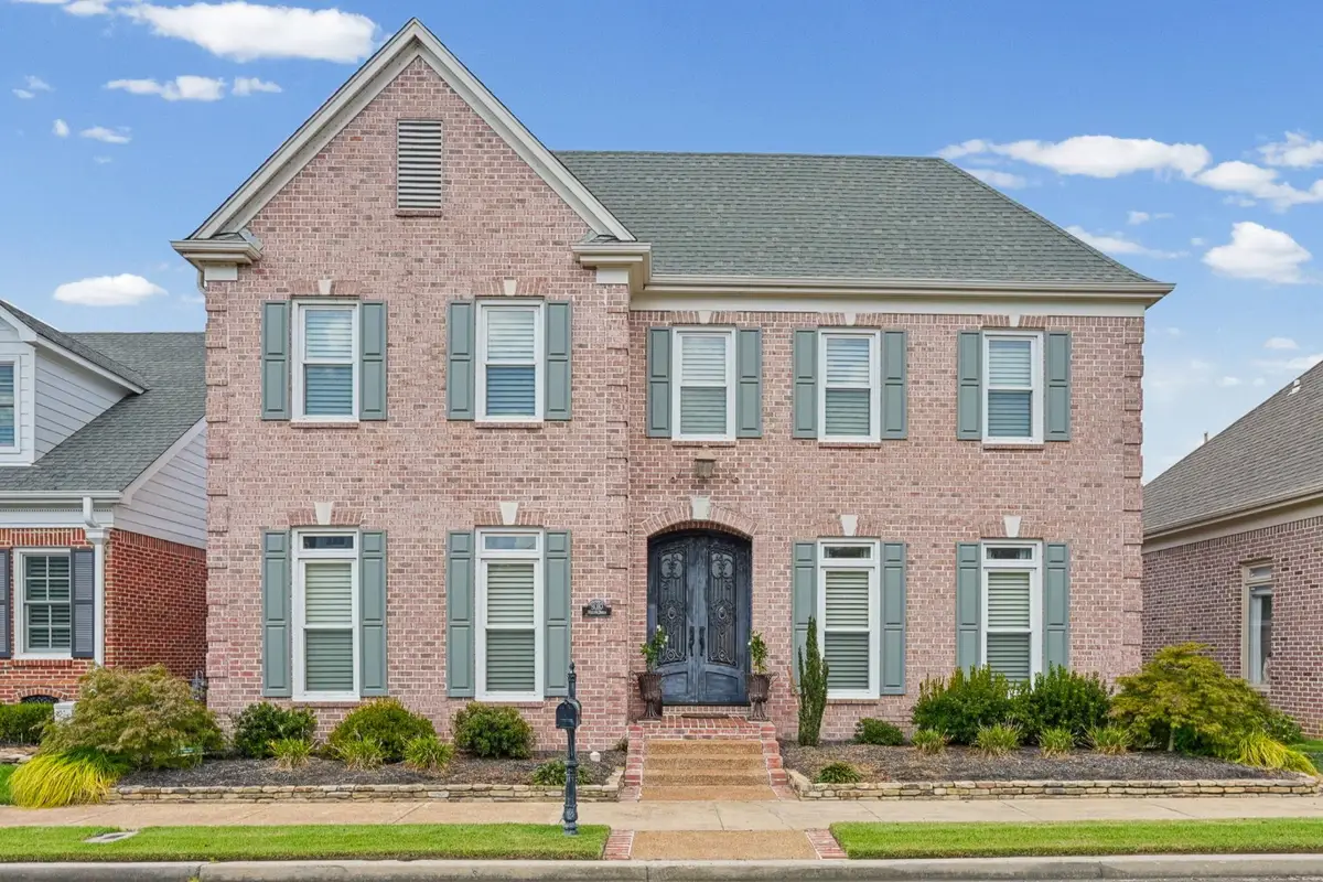 8010 WILLOW BROOK RD, Germantown, TN 38138 - #1