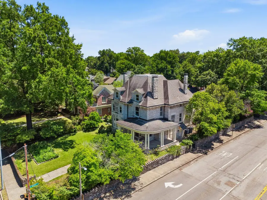 1557 CENTRAL AVE, Memphis, TN 38104 - #2